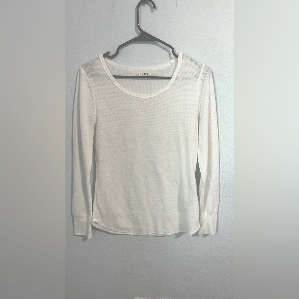 women’s oversized old navy long sleeved tee